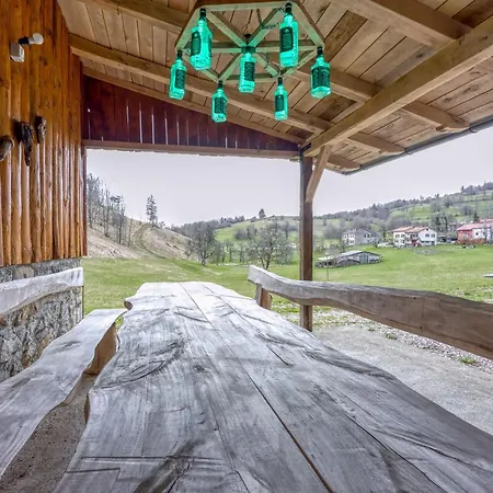Wooden Kalanka In Pristine Nature - Happy 샬레