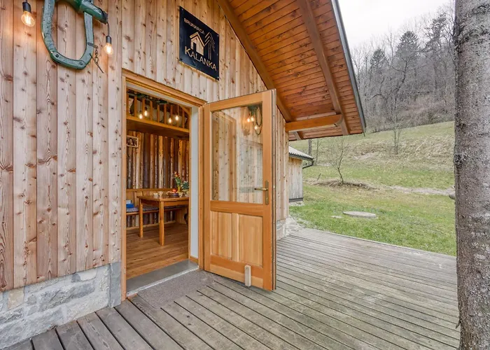 Enchanted Cosy Chalet Kalanka - Happy Rentals