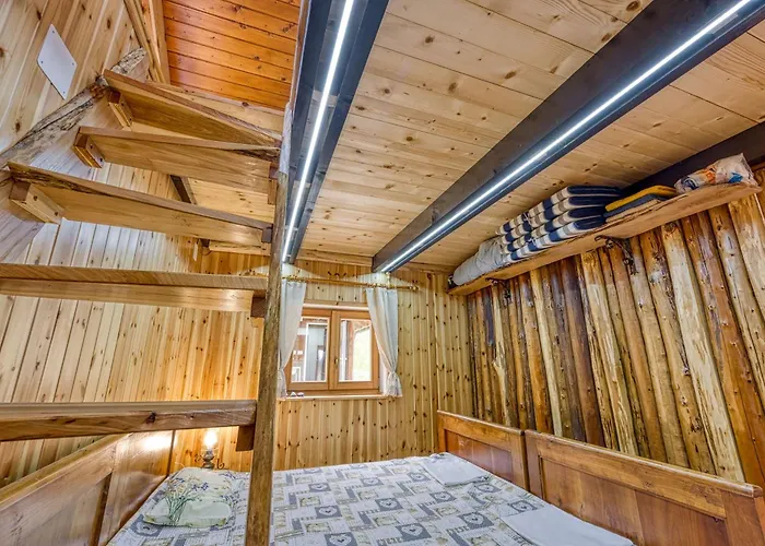 Enchanted Cosy Chalet Kalanka - Happy Rentals 아파트