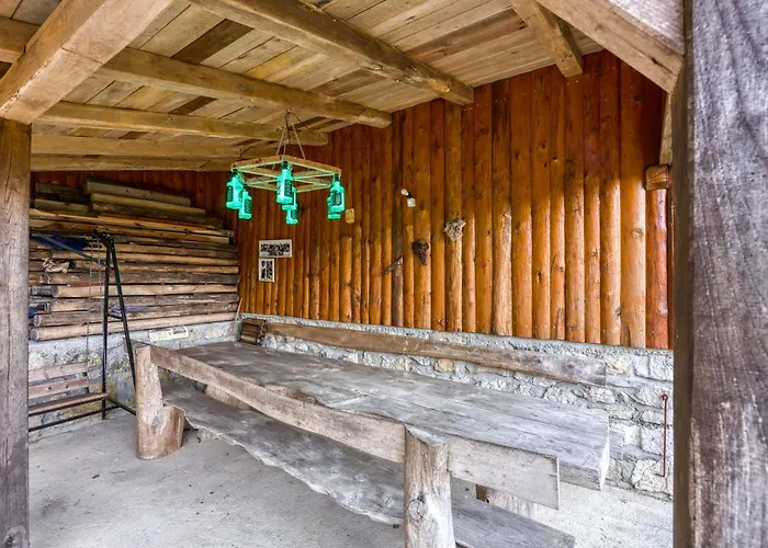 Enchanted Cosy Chalet Kalanka - Happy Rentals *